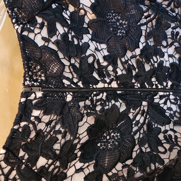 Dress - Picture 4 of 5